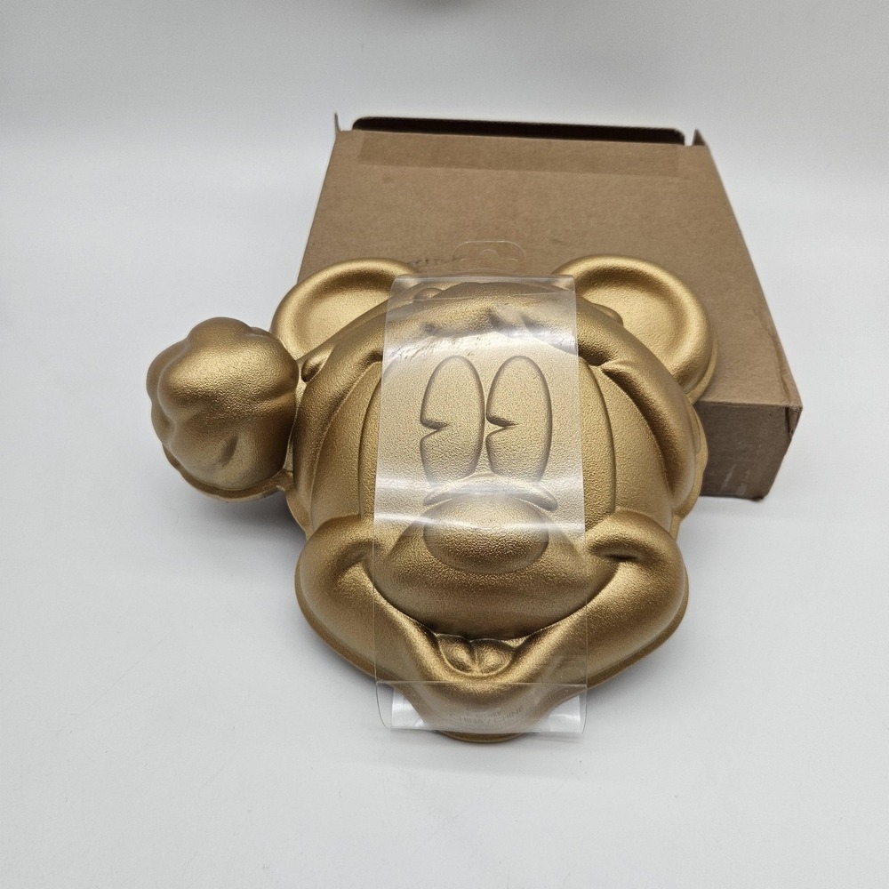 Disney Gold Mickey Mouse Cake Pan Mold Bakeware ShopDisney Parks New with Box